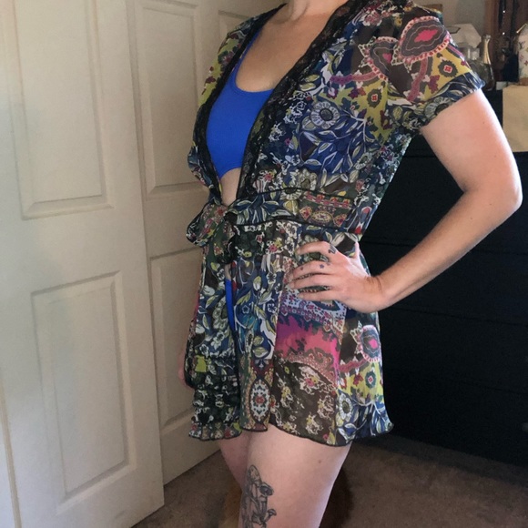 Cabi kimono or swimsuit cover up - Picture 4 of 10